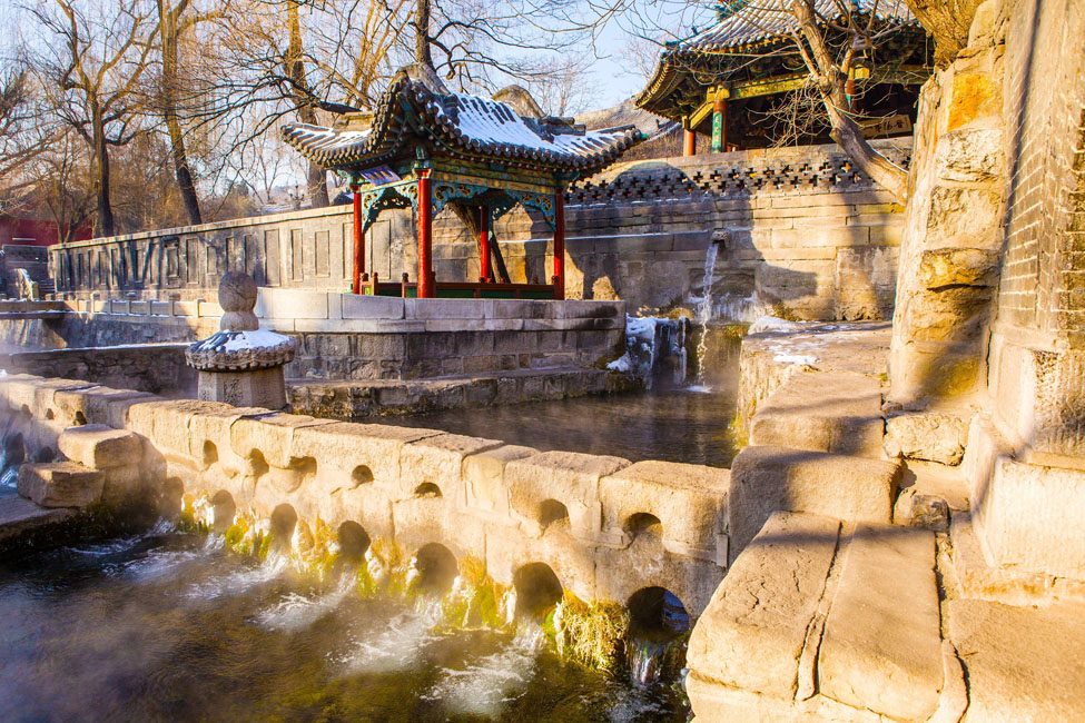 shutterstock_123010954-1 Shanxi, The Nanlao Spring- one of three most famous views in Jinci museum
