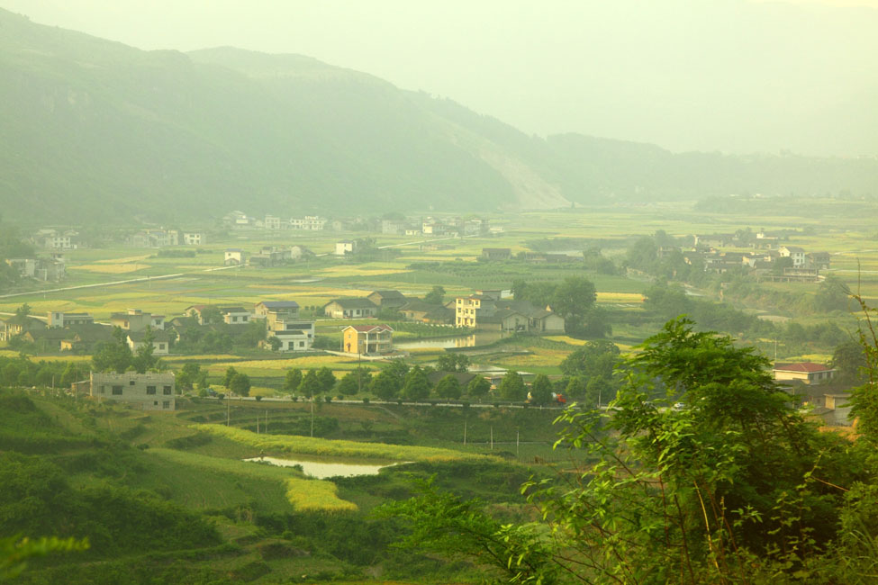 shutterstock_77172364 Hunan, Farmland and houses in China